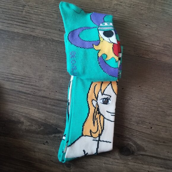 One Piece Nami and Skull 2 pairs of socks - Picture 3 of 7